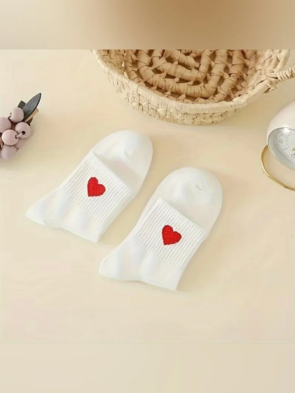NWT 5 Pairs White Athletic Socks w/ Red Hearts on Cuff - Fits Womens Shoe Sz 5-8